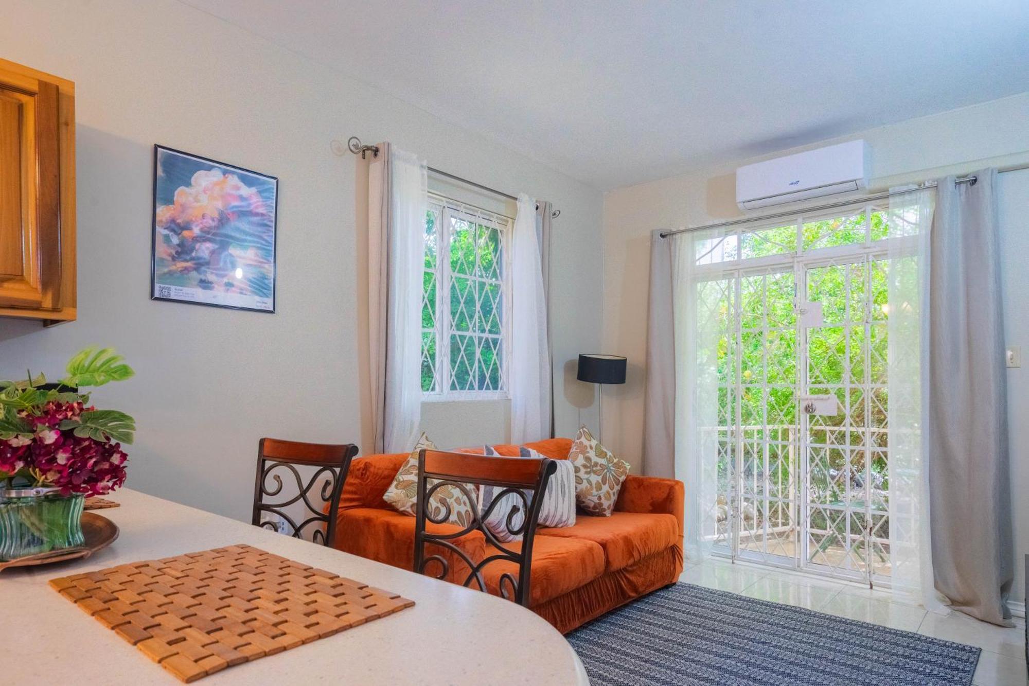 Musgrave Annex- Comfy 1 Bedroom Apartment On The Ground Floor Кингстън Екстериор снимка