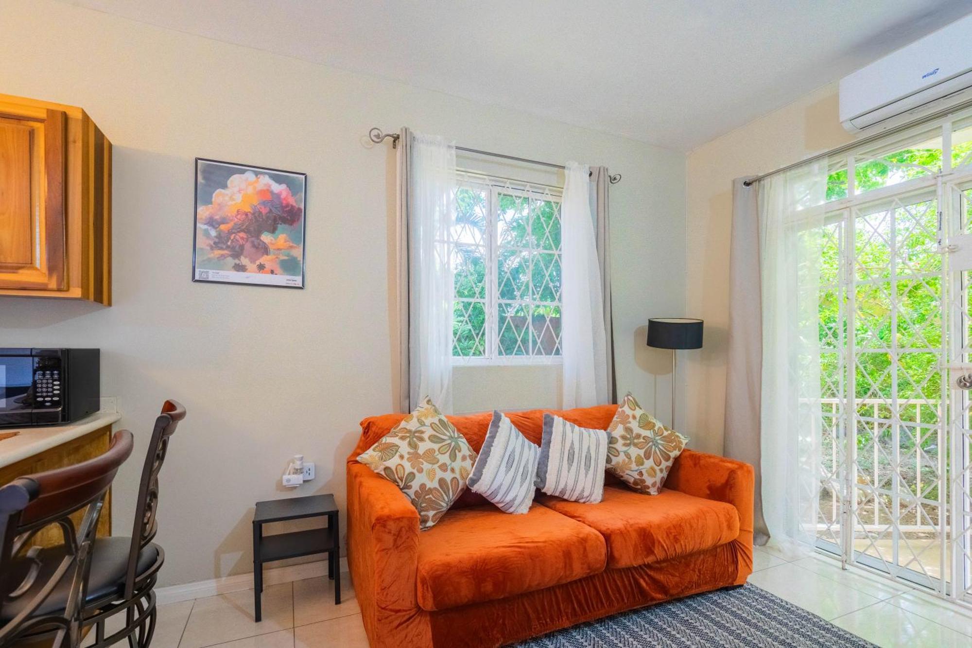 Musgrave Annex- Comfy 1 Bedroom Apartment On The Ground Floor Кингстън Екстериор снимка